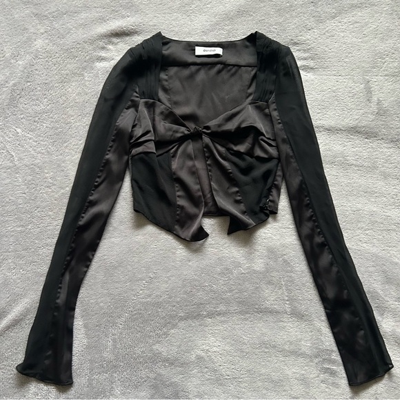 Guizio Long Sleeve Open Front Bow Top in Black - Picture 2 of 6
